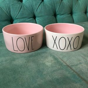 Rae Dunn pink love and xoxo dog dishes Nwt